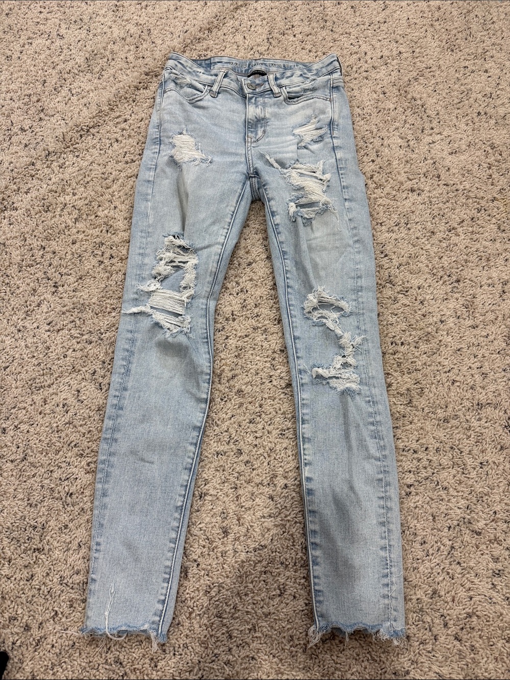 American Eagle Outfitters Light Wash Ripped Skinny Jeans